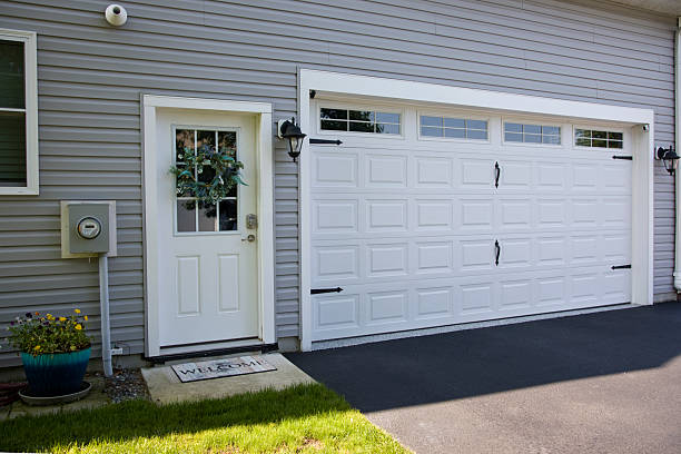 24/7 Emergency Garage Door Panel Replacement experts in Jennings, LA